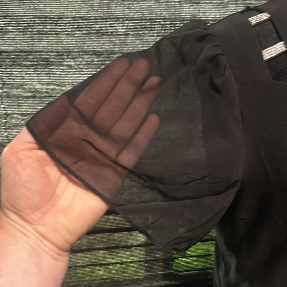 Adele‎ & May Women’s Black Sheer SS Rhinestone Shoulder Accents Top Large - Picture 7 of 8